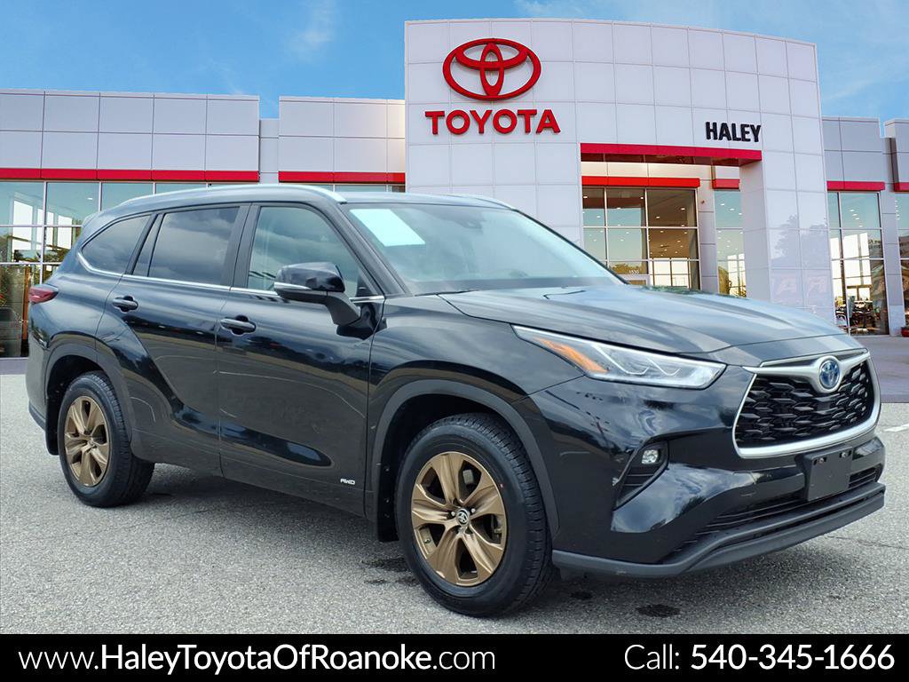 Used 2023 Toyota Highlander Bronze Edition AWD/4WD image 1