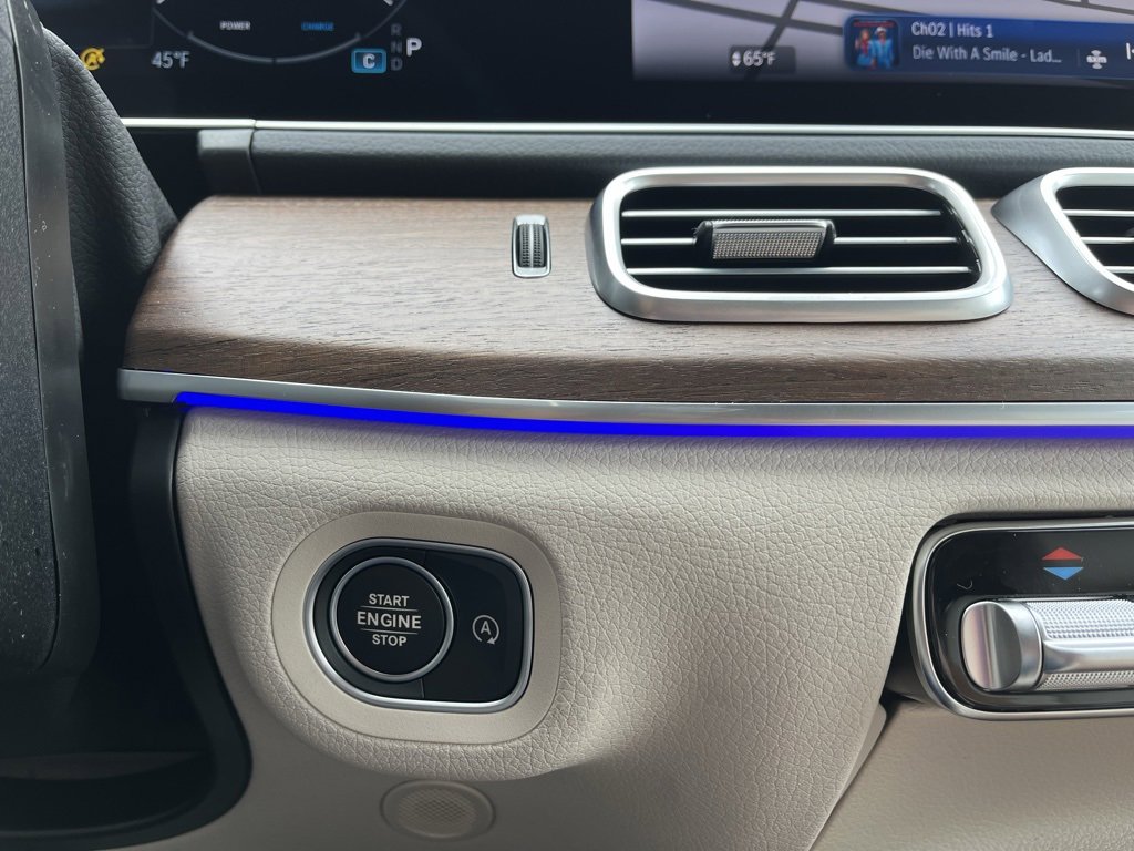 Used 2025 Mercedes-Benz GLS 450 4MATIC image 24