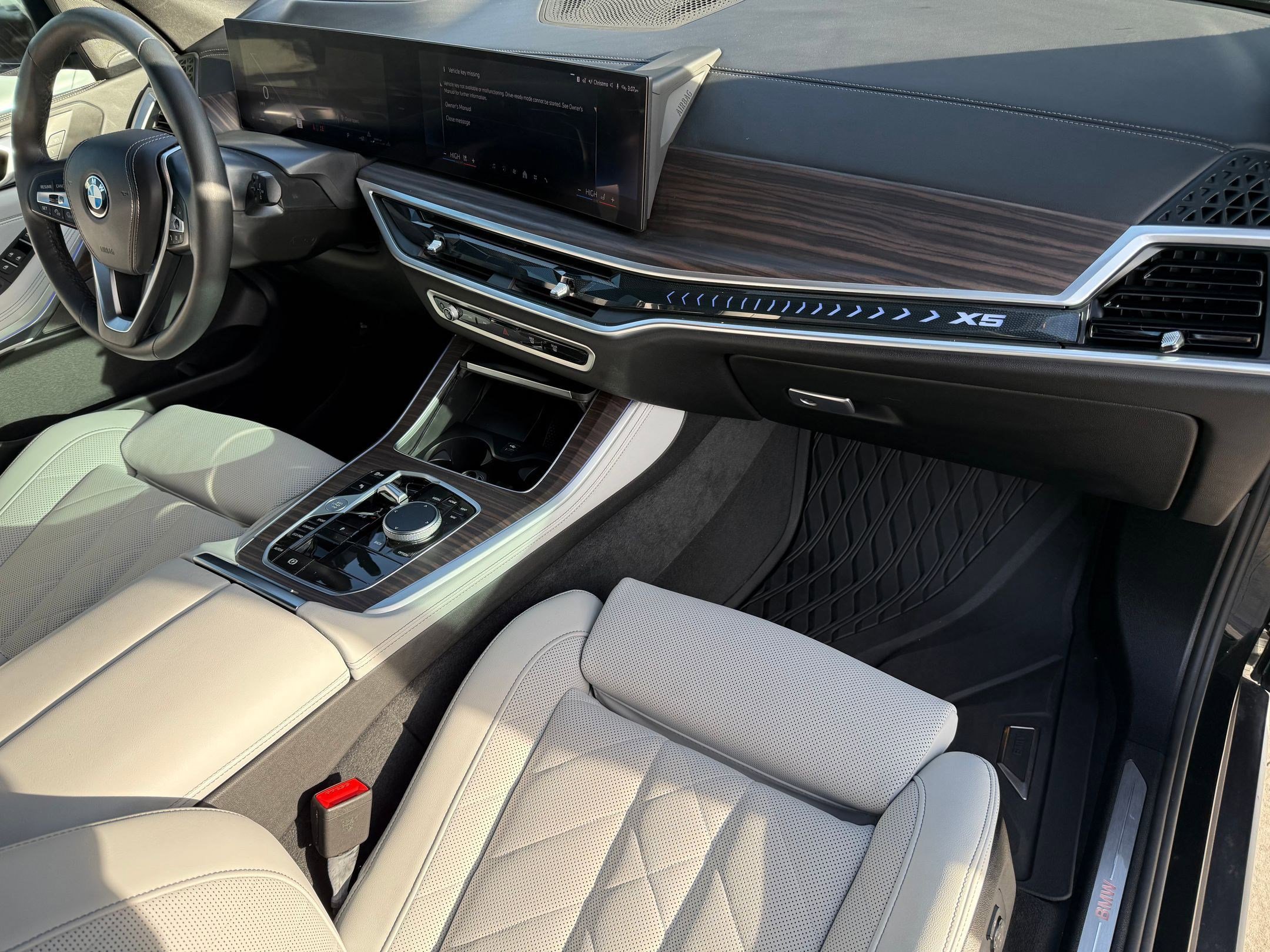 Used 2025 BMW X5 sDrive40i w/ Premium Package image 33