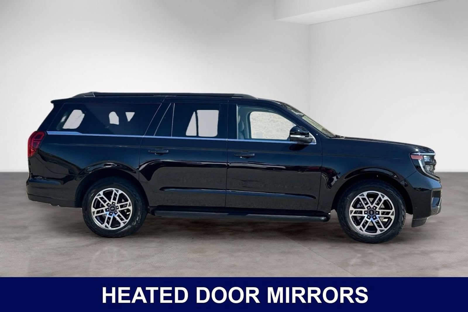 Used 2025 Ford Expedition Max Active AWD/4WD image 7