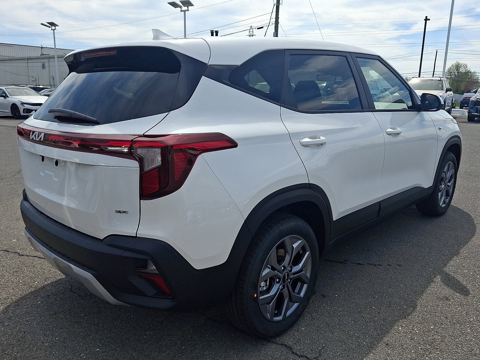 New 2026 Kia Seltos LX AWD/4WD image 3
