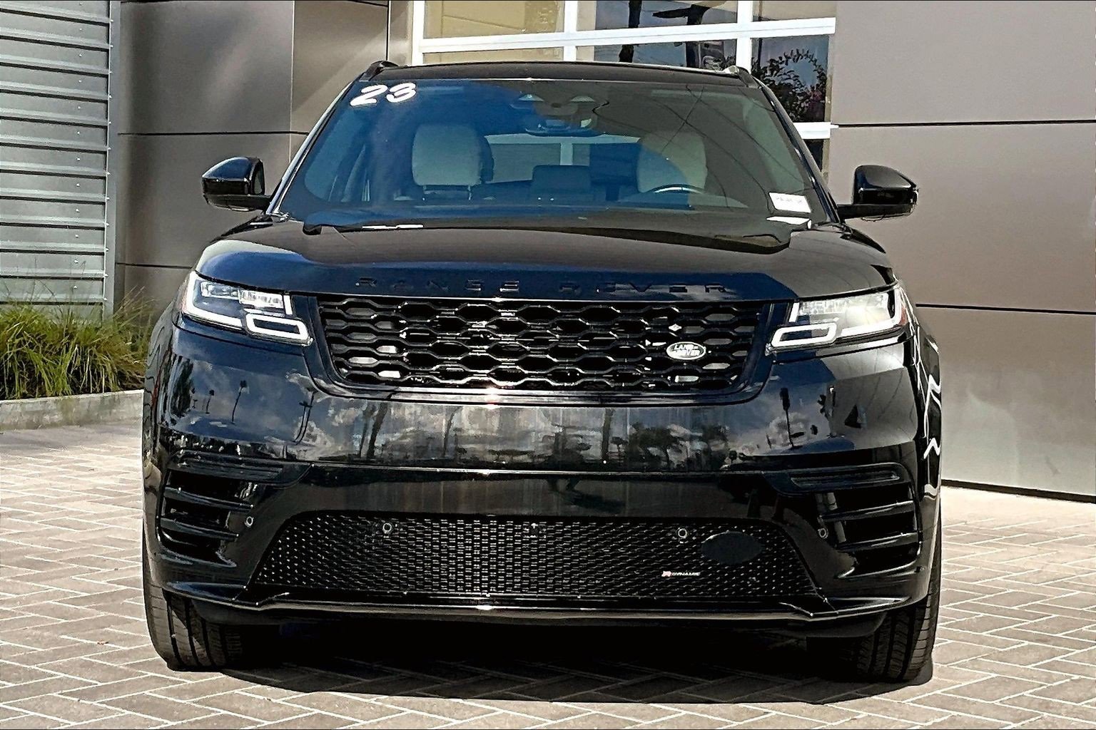 Used 2023 Land Rover Range Rover Velar R-Dynamic S image 2