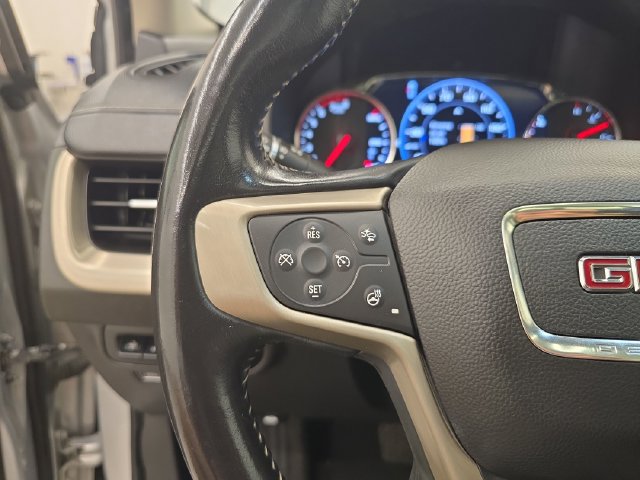 Used 2022 GMC Terrain Denali w/ Denali Premium Package AWD/4WD image 34
