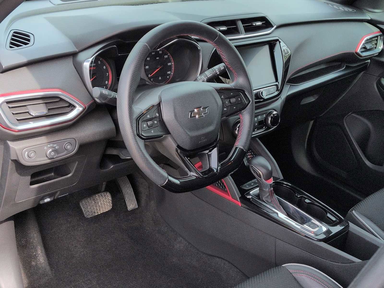 Used 2021 Chevrolet TrailBlazer RS w/ Sun and Liftgate Package image 10