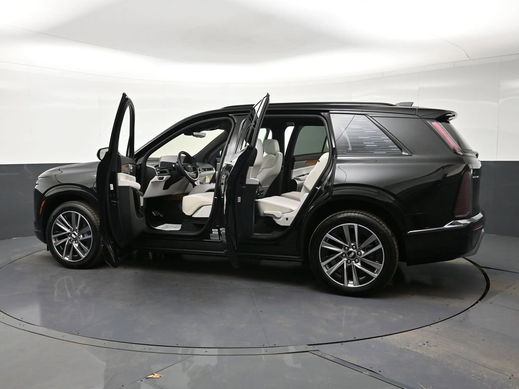 Used 2026 Cadillac Vistiq Sport image 37