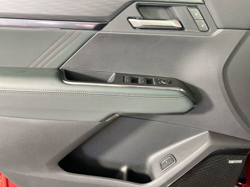 New 2025 GMC Acadia AT4 w/ LPO, Floor Liner Package image 24