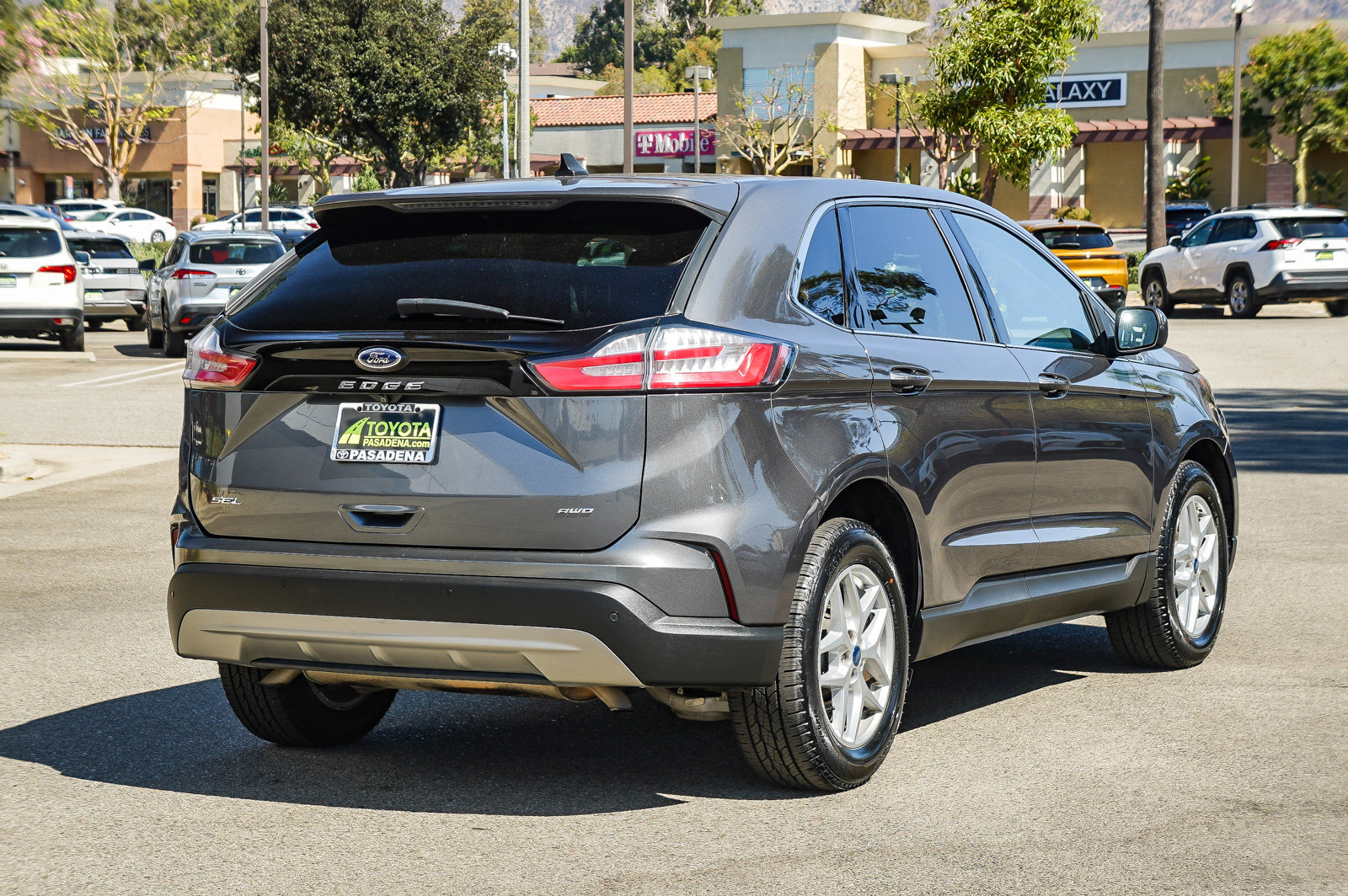 Used 2022 Ford Edge SEL AWD/4WD image 4