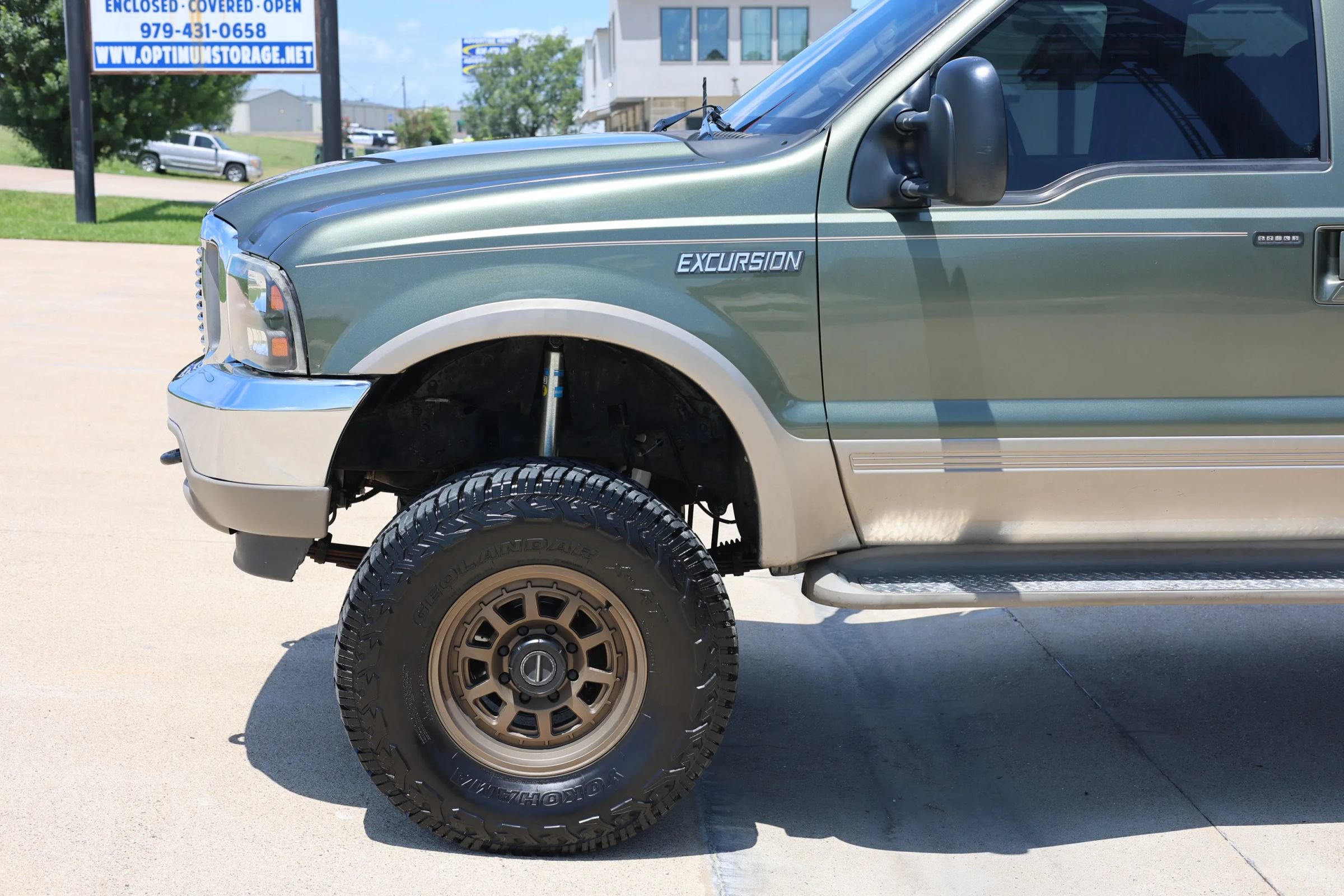 Used 2000 Ford Excursion Limited AWD/4WD image 11