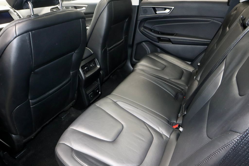 Certified 2019 Ford Edge Titanium w/ Cold Weather Package image 22