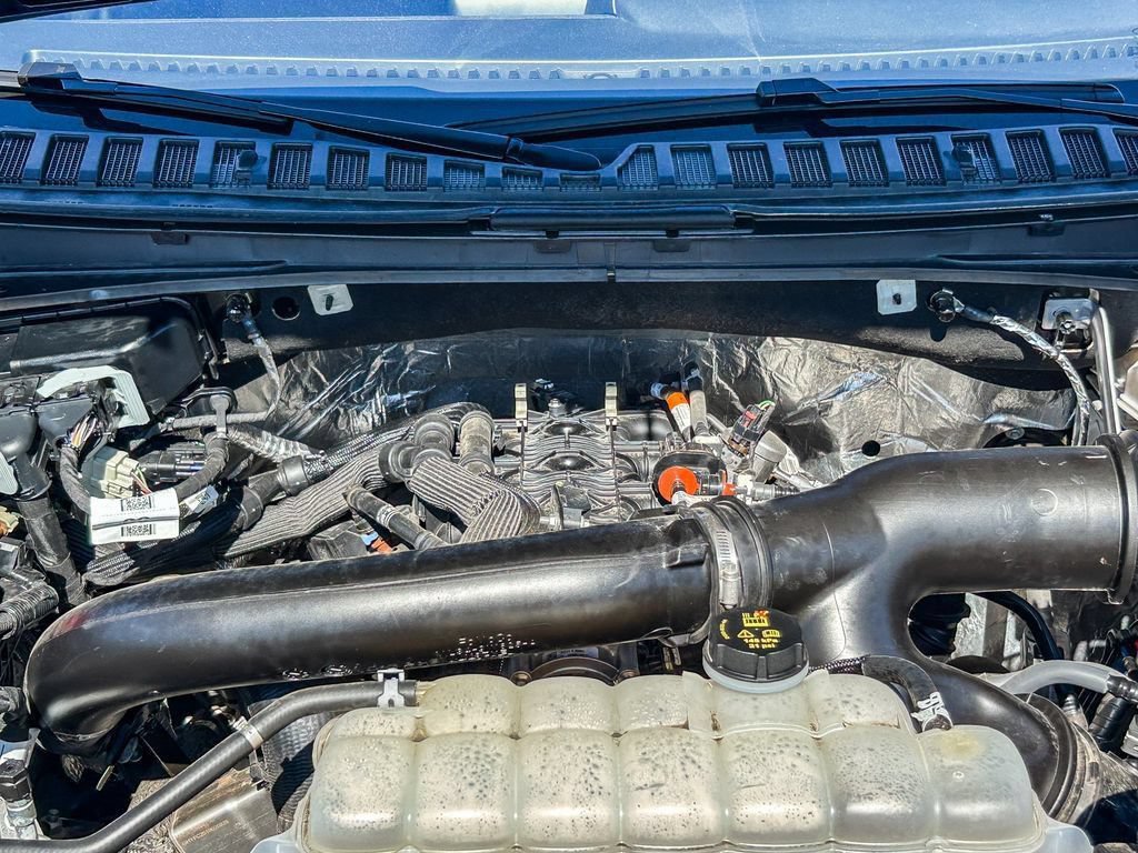 Used 2025 Ford Expedition Active RWD image 28
