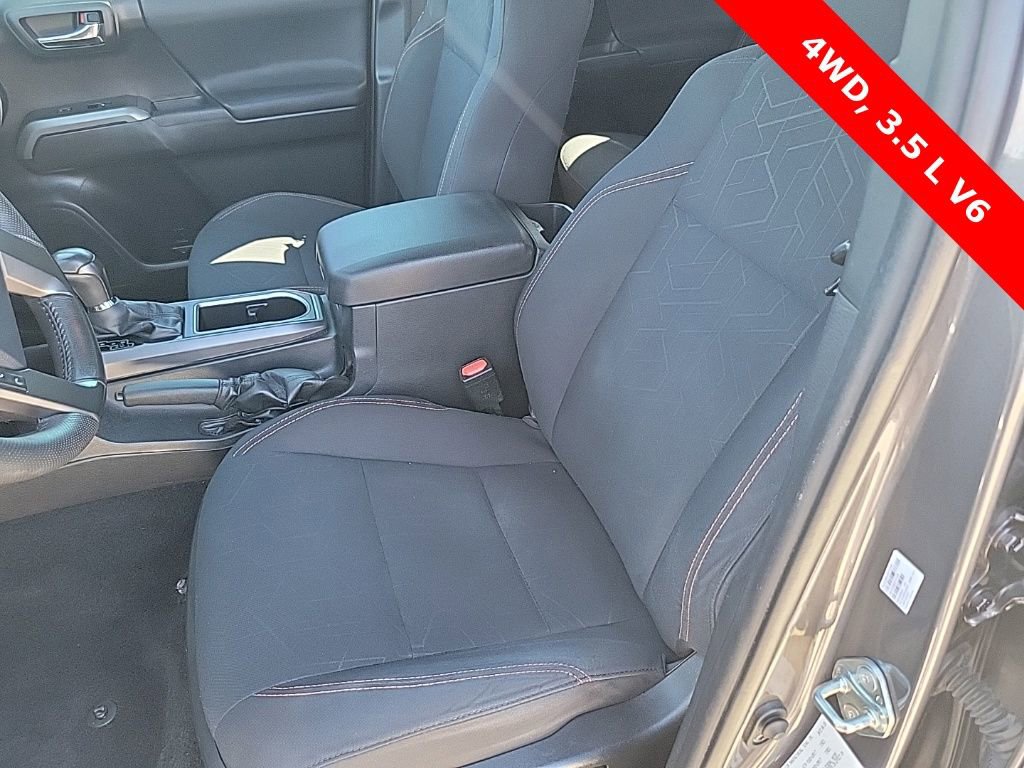 Used 2020 Toyota Tacoma TRD Sport image 18