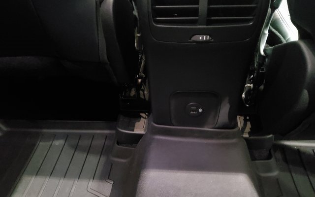 Used 2022 Ford Escape Titanium w/ Class II Trailer Tow Package image 24