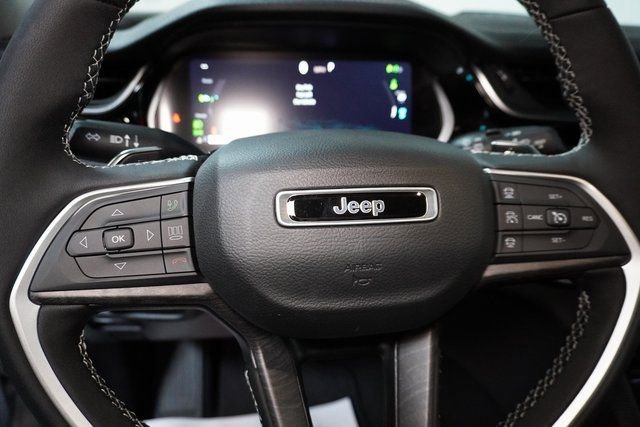New 2024 Jeep Grand Cherokee Limited 4xe AWD/4WD image 13