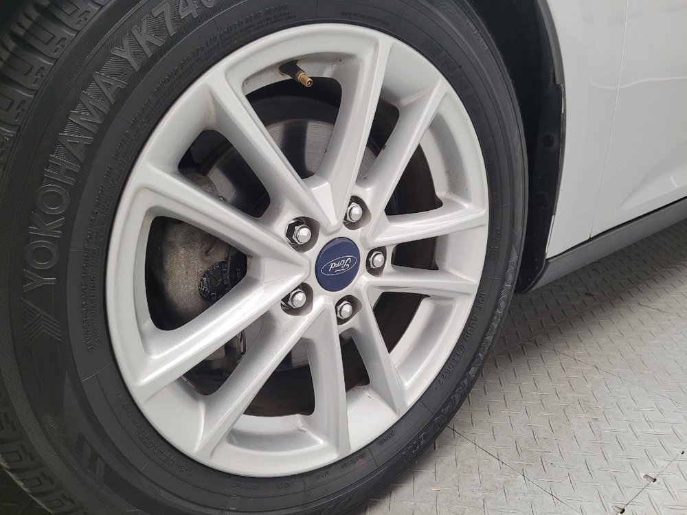 Used 2016 Ford Focus SE FWD image 31