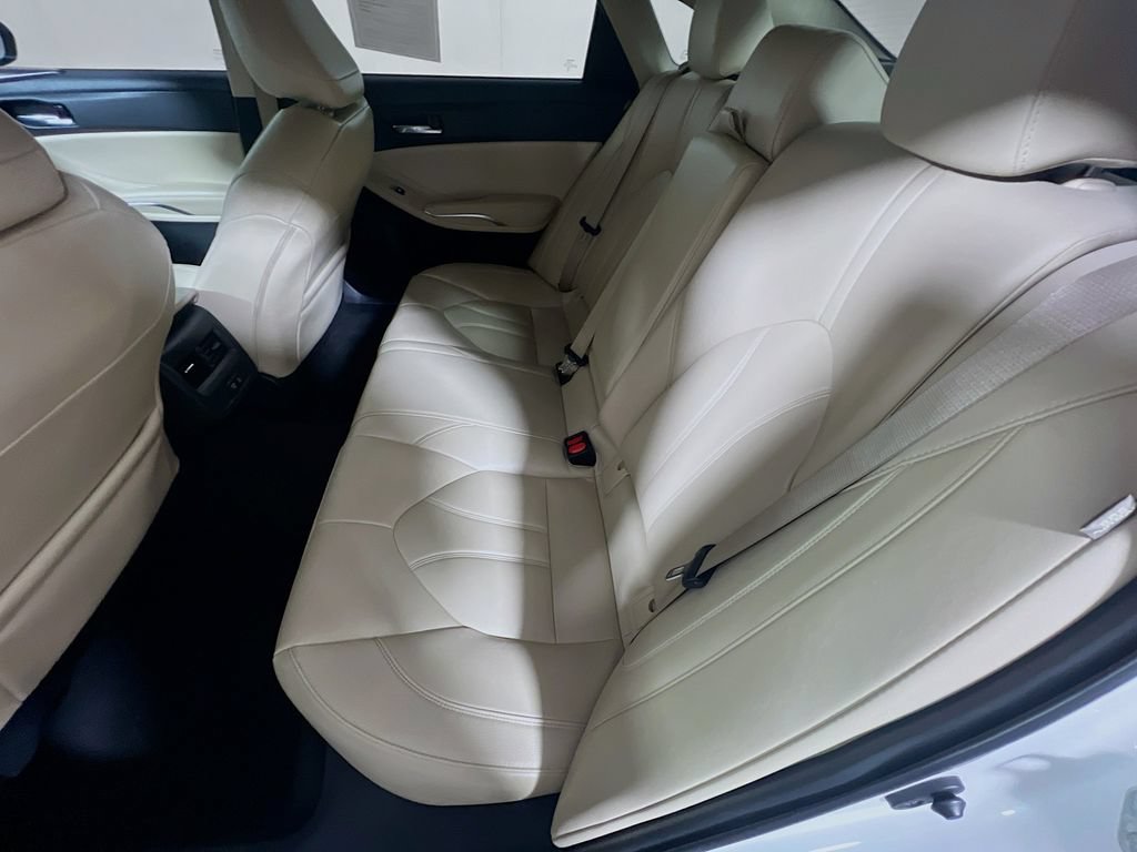 Certified 2021 Toyota Avalon XLE FWD image 21