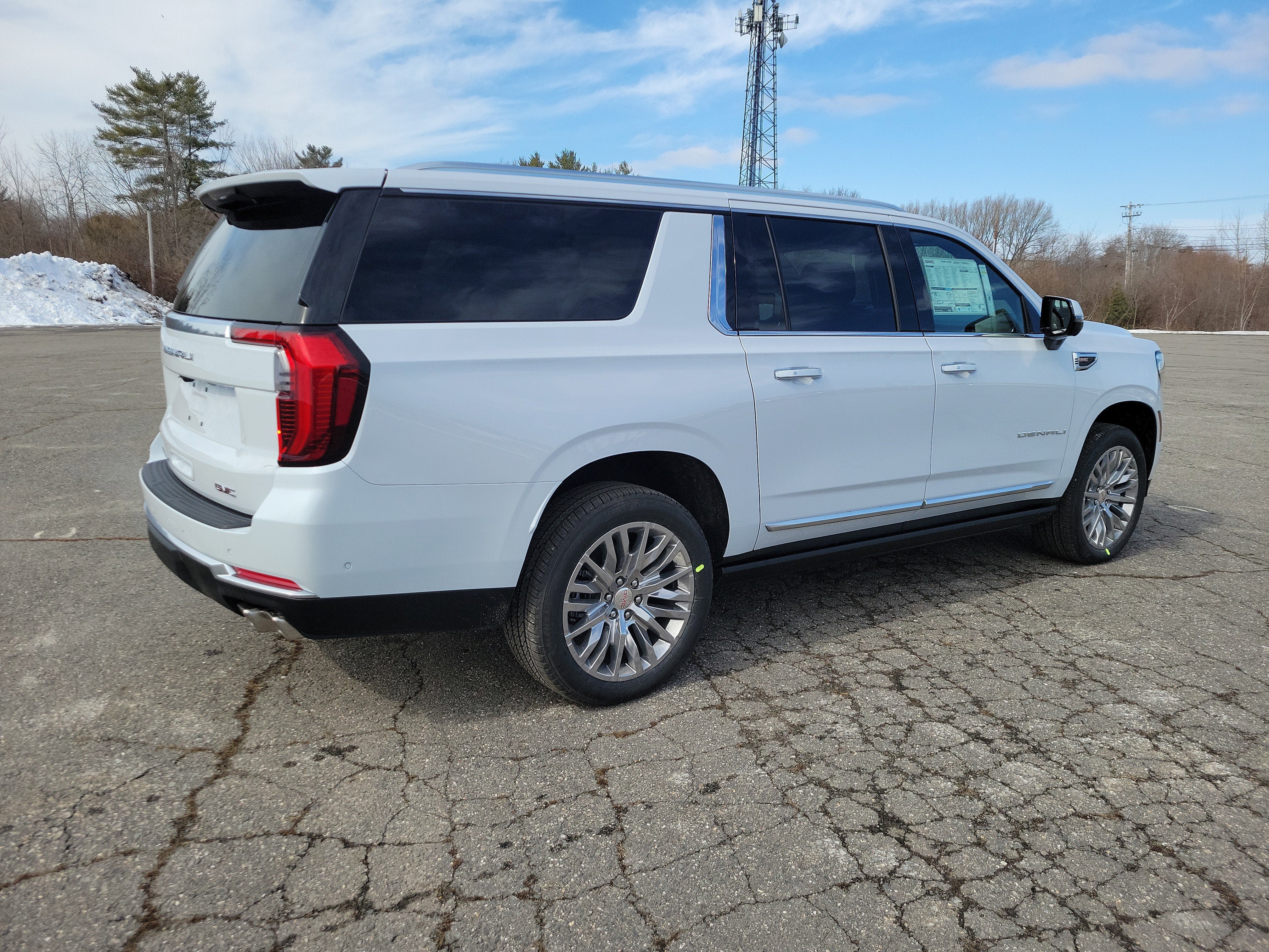 New 2026 GMC Yukon XL Denali w/ Sun & Power Step Package AWD/4WD image 7