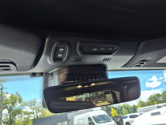 Certified 2022 Jeep Wrangler Unlimited Sahara w/ Cold Weather Group image 23