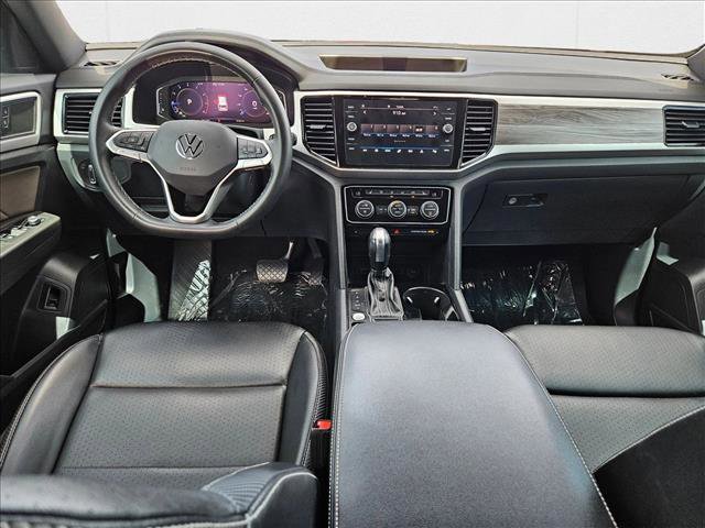 Used 2022 Volkswagen Atlas Cross Sport SE image 17