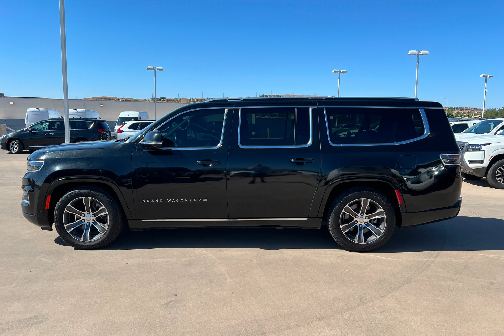 Used 2024 Jeep Grand Wagoneer L 4WD image 2