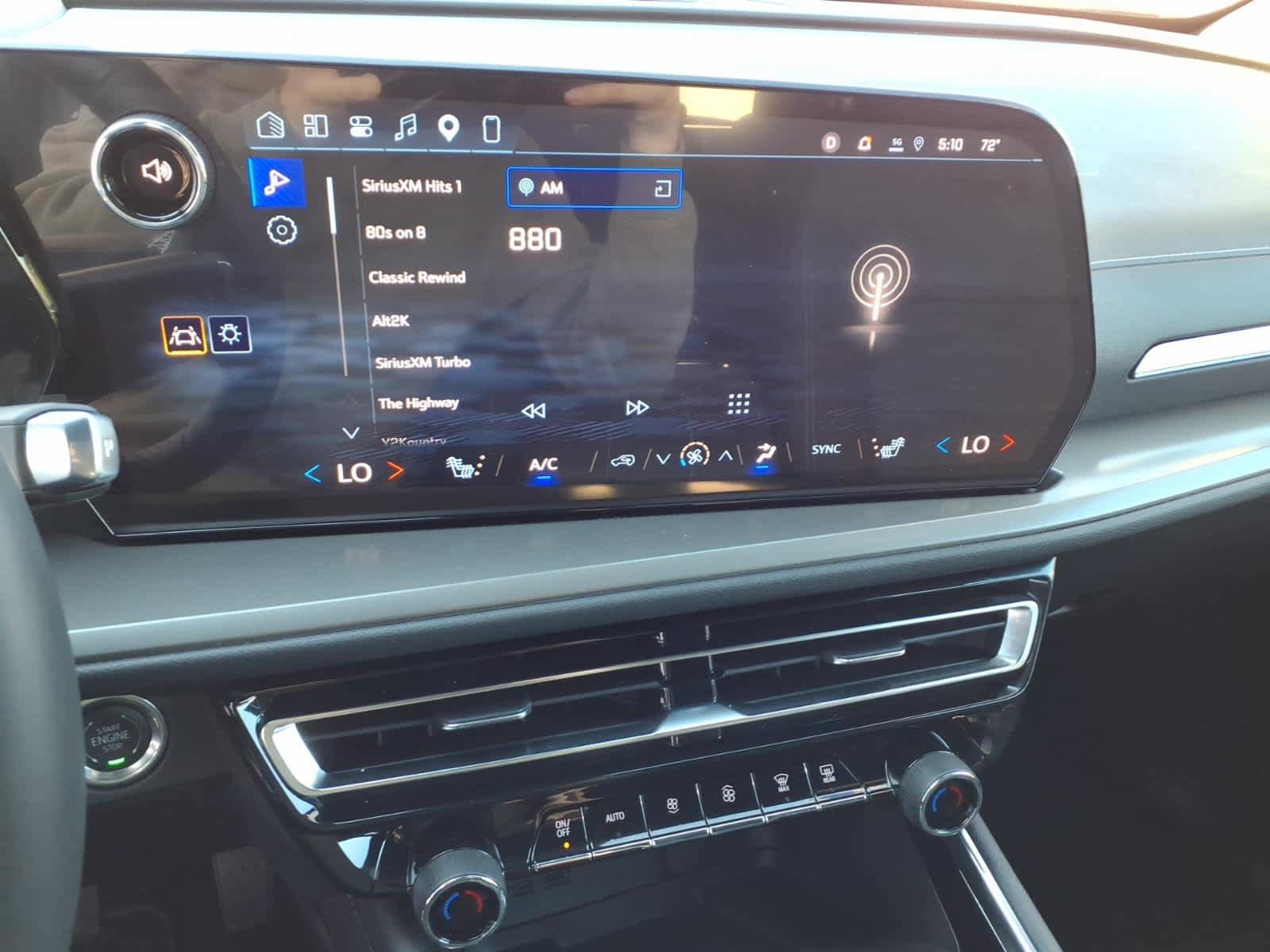 Used 2026 Chevrolet Traverse LT AWD/4WD image 13