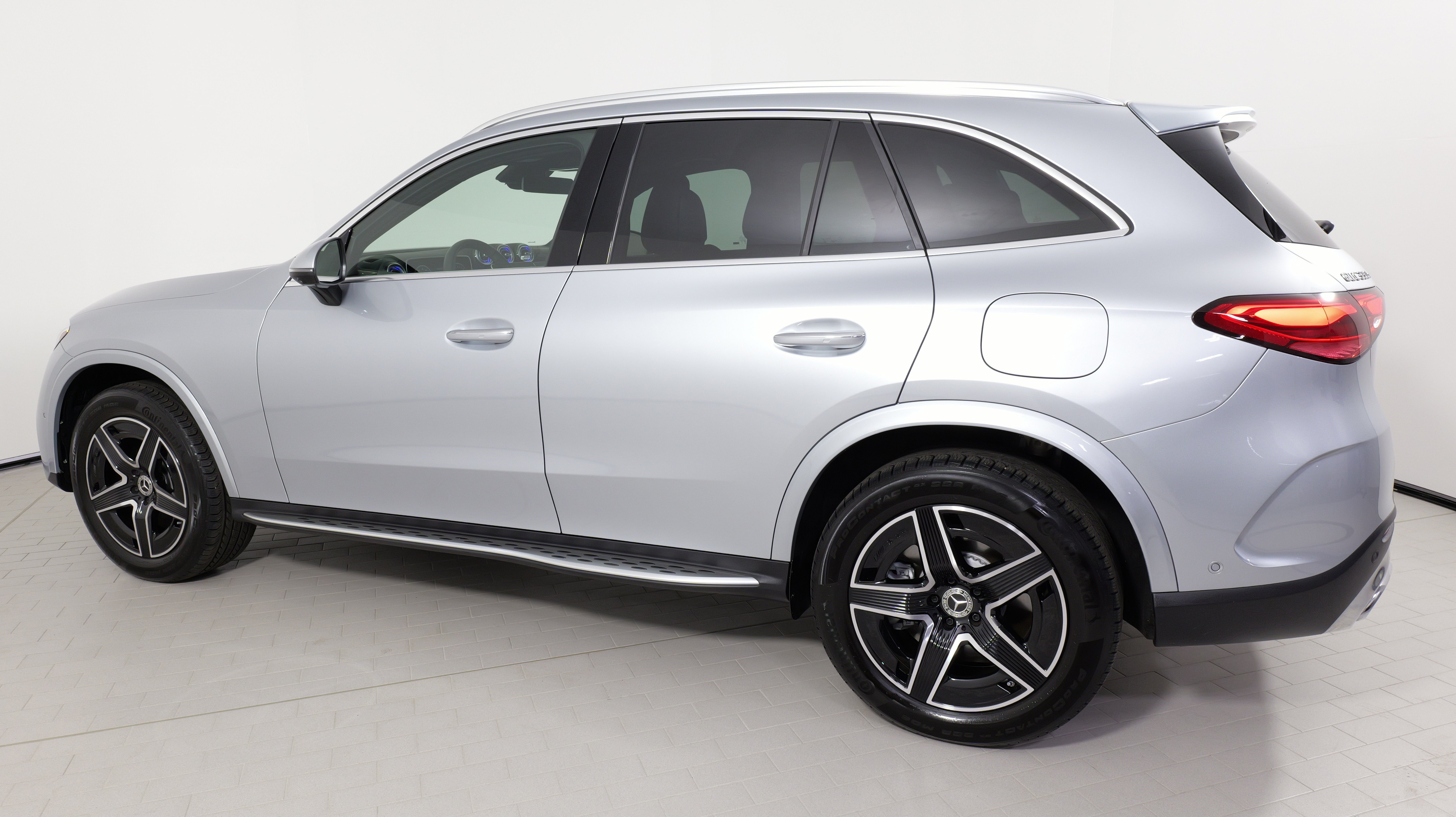 Used 2025 Mercedes-Benz GLC 350e 4MATIC image 20