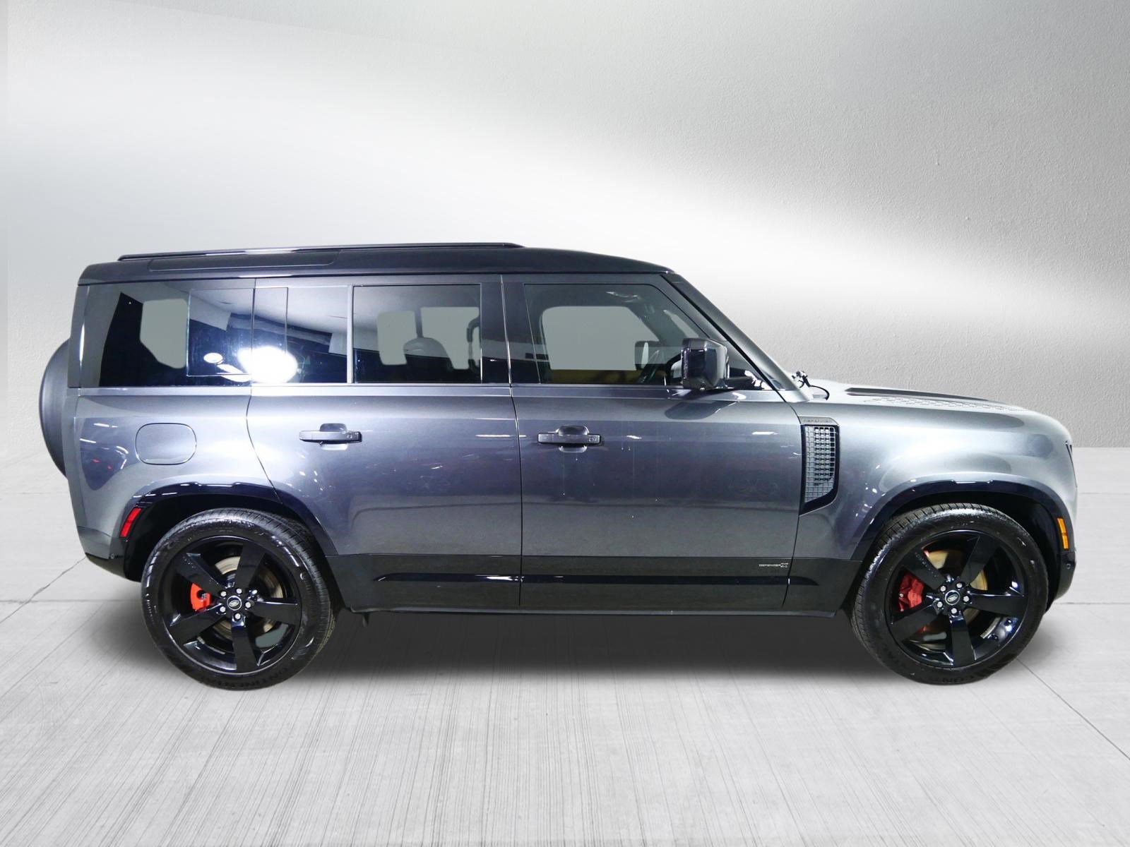 Used 2024 Land Rover Defender 110 X image 8