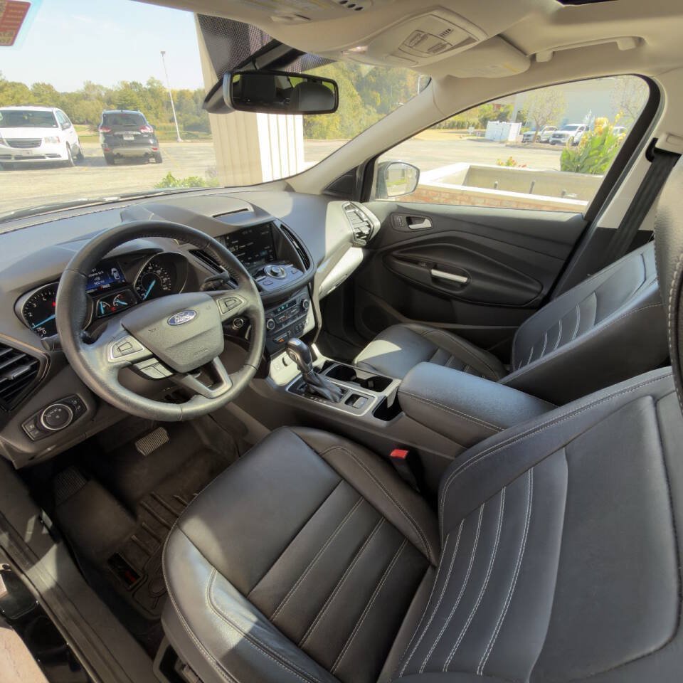 Used 2018 Ford Escape Titanium AWD/4WD image 5
