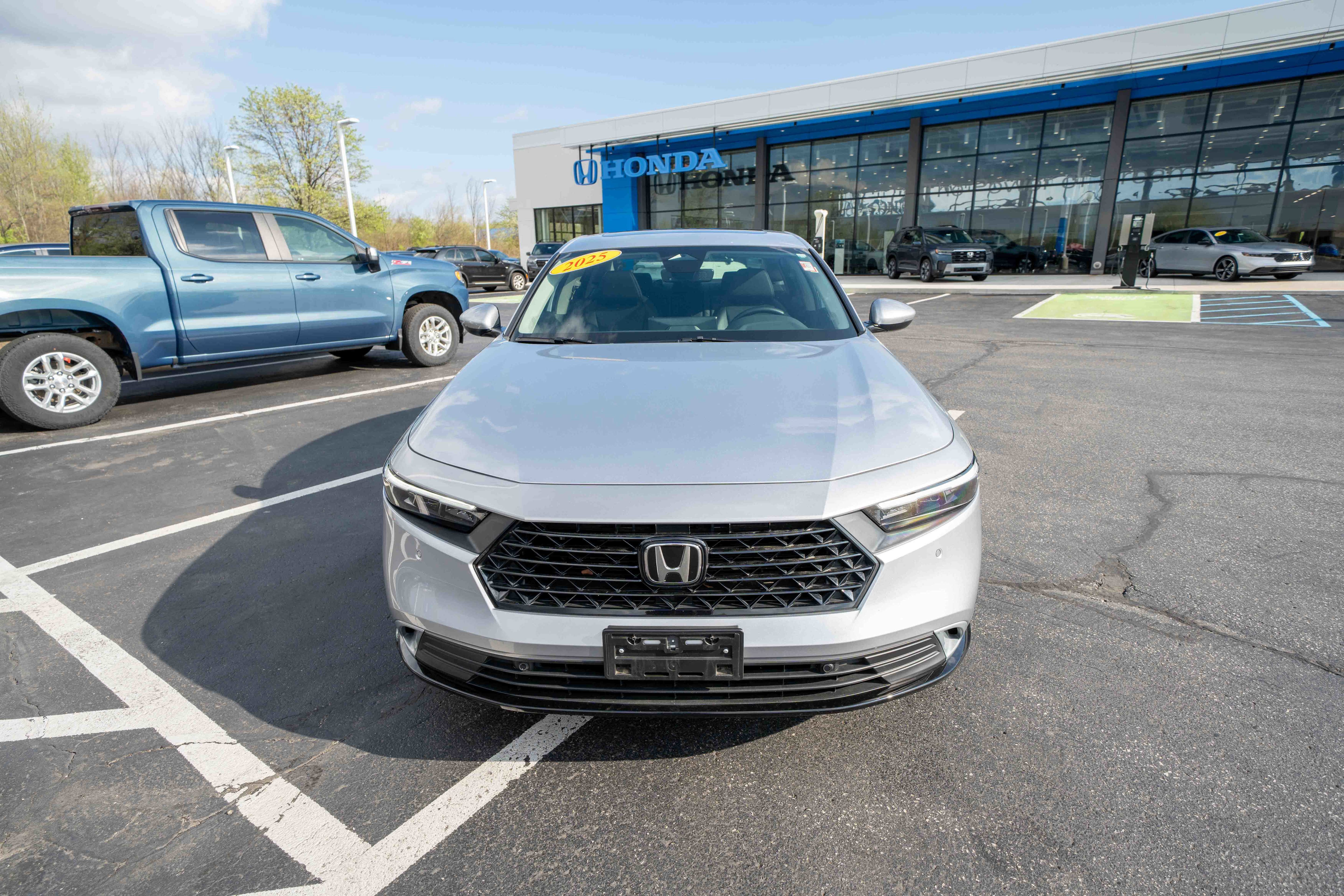 Certified 2025 Honda Accord EX-L image 2