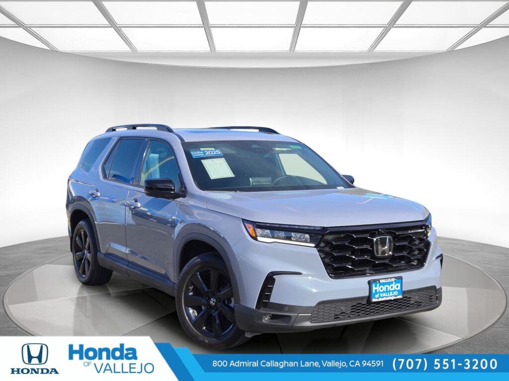 Certified 2025 Honda Pilot Black Edition