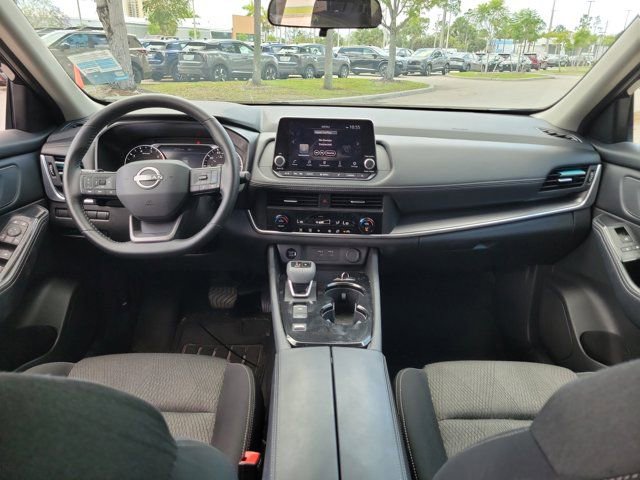 Used 2026 Nissan Rogue SV FWD image 16