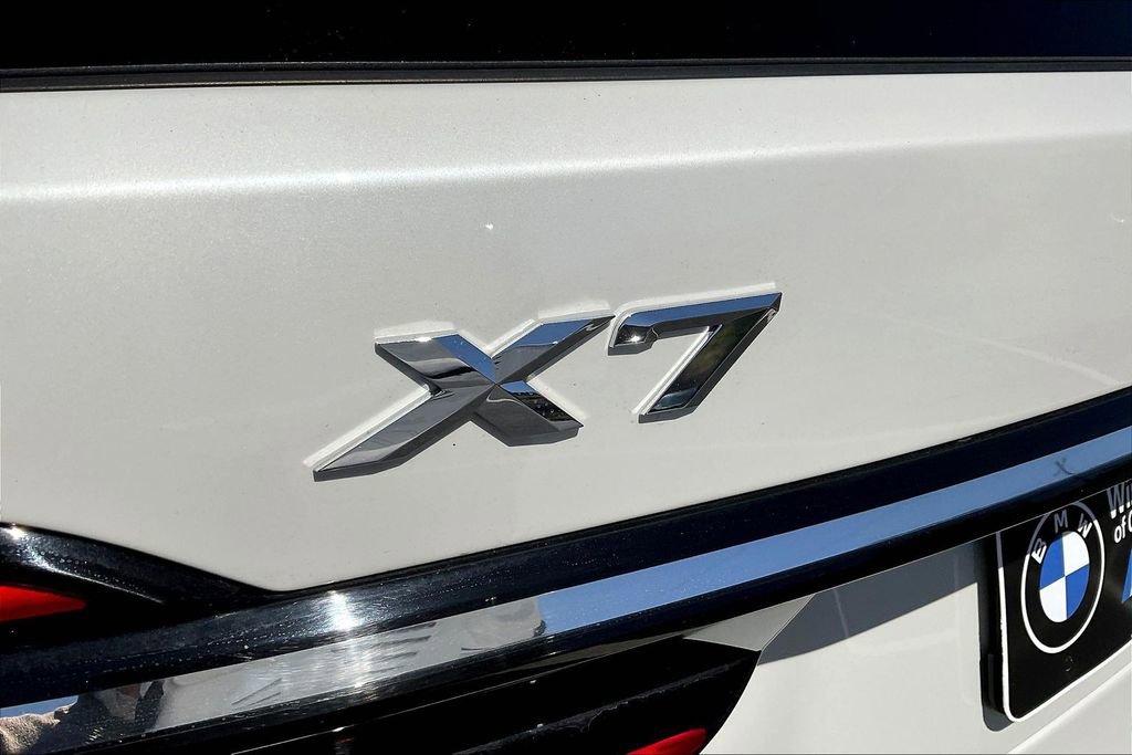 Used 2024 BMW X7 xDrive40i w/ Premium Package AWD/4WD image 24