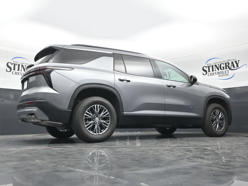 Used 2026 Chevrolet Traverse LT FWD image 35