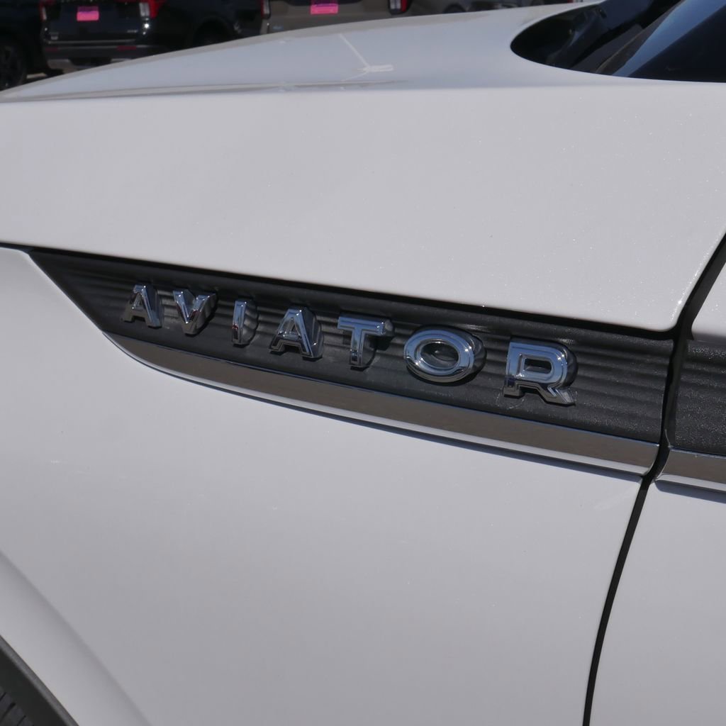 Used 2025 Lincoln Aviator Reserve w/ Illumination Package RWD image 16