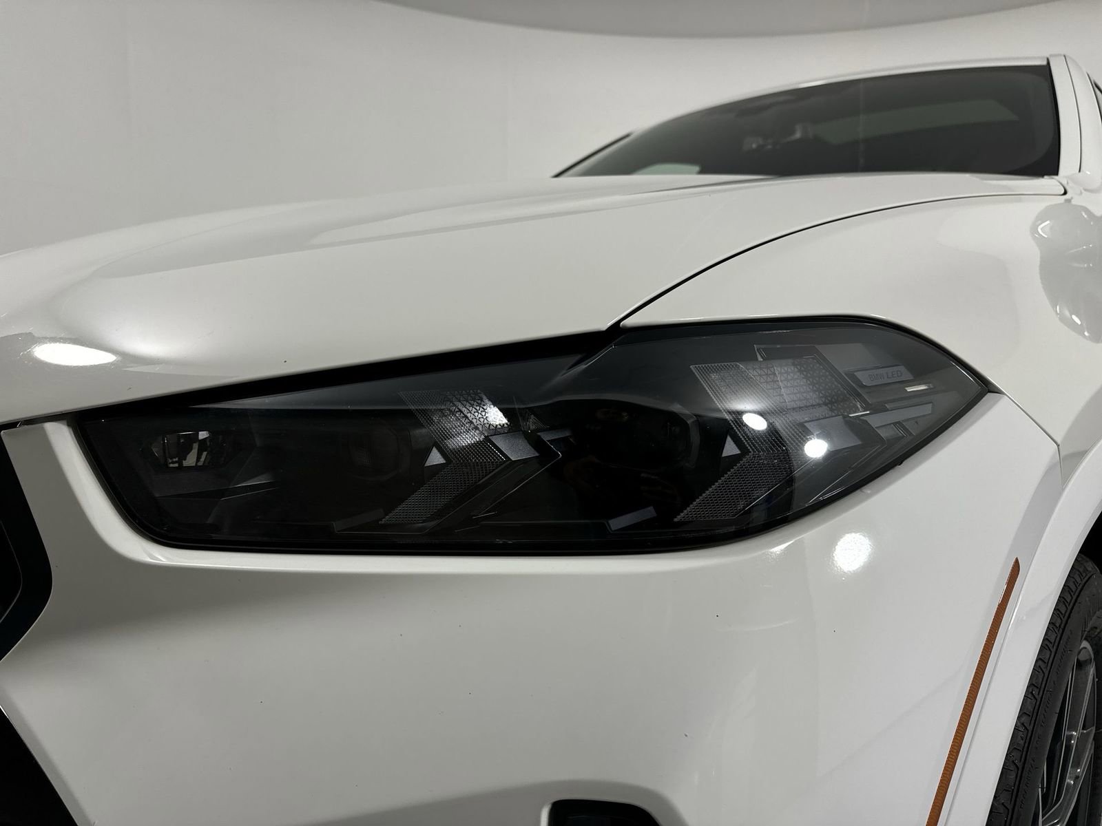 Used 2024 BMW X6 M60i w/ Executive Package image 29