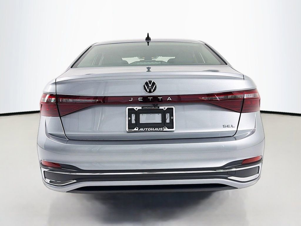 Used 2025 Volkswagen Jetta SEL image 6