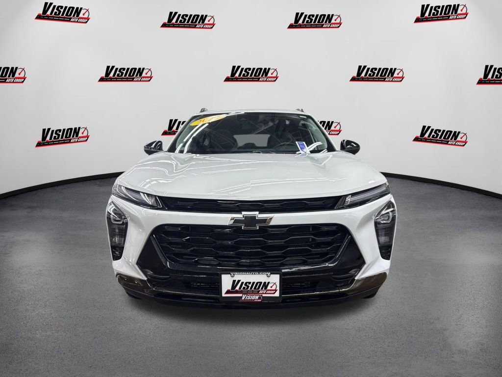 Used 2024 Chevrolet Trax ACTIV w/ Sunroof Package video 2