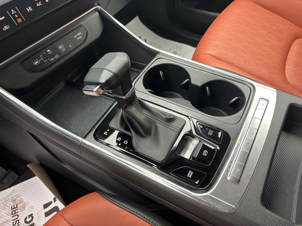 Certified 2025 Kia Carnival EX image 19