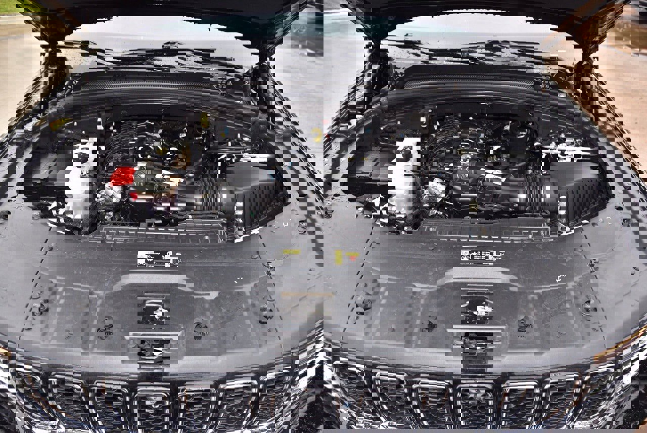 Used 2023 Jeep Grand Cherokee Limited w/ Luxury Tech Group II image 38