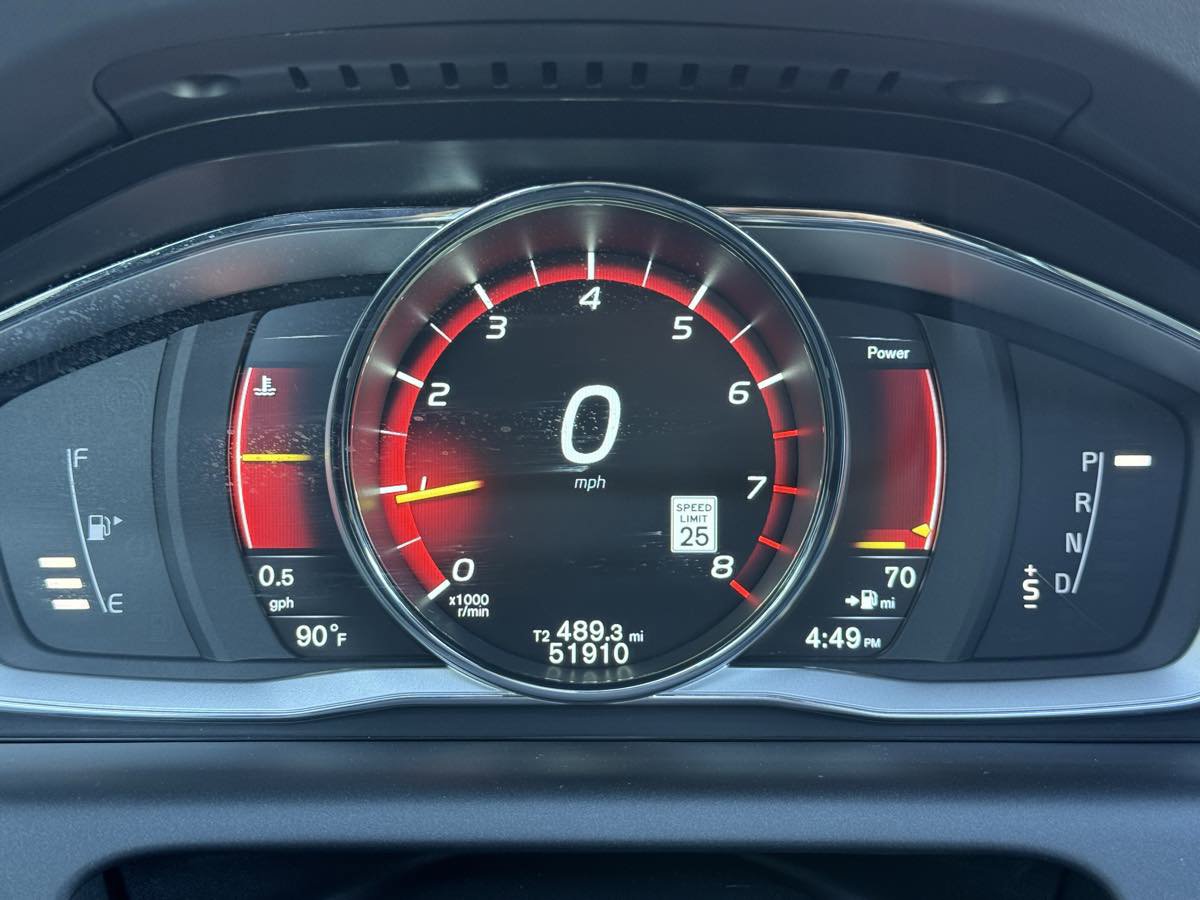 Used 2015 Volvo XC60 T6 Platinum image 15