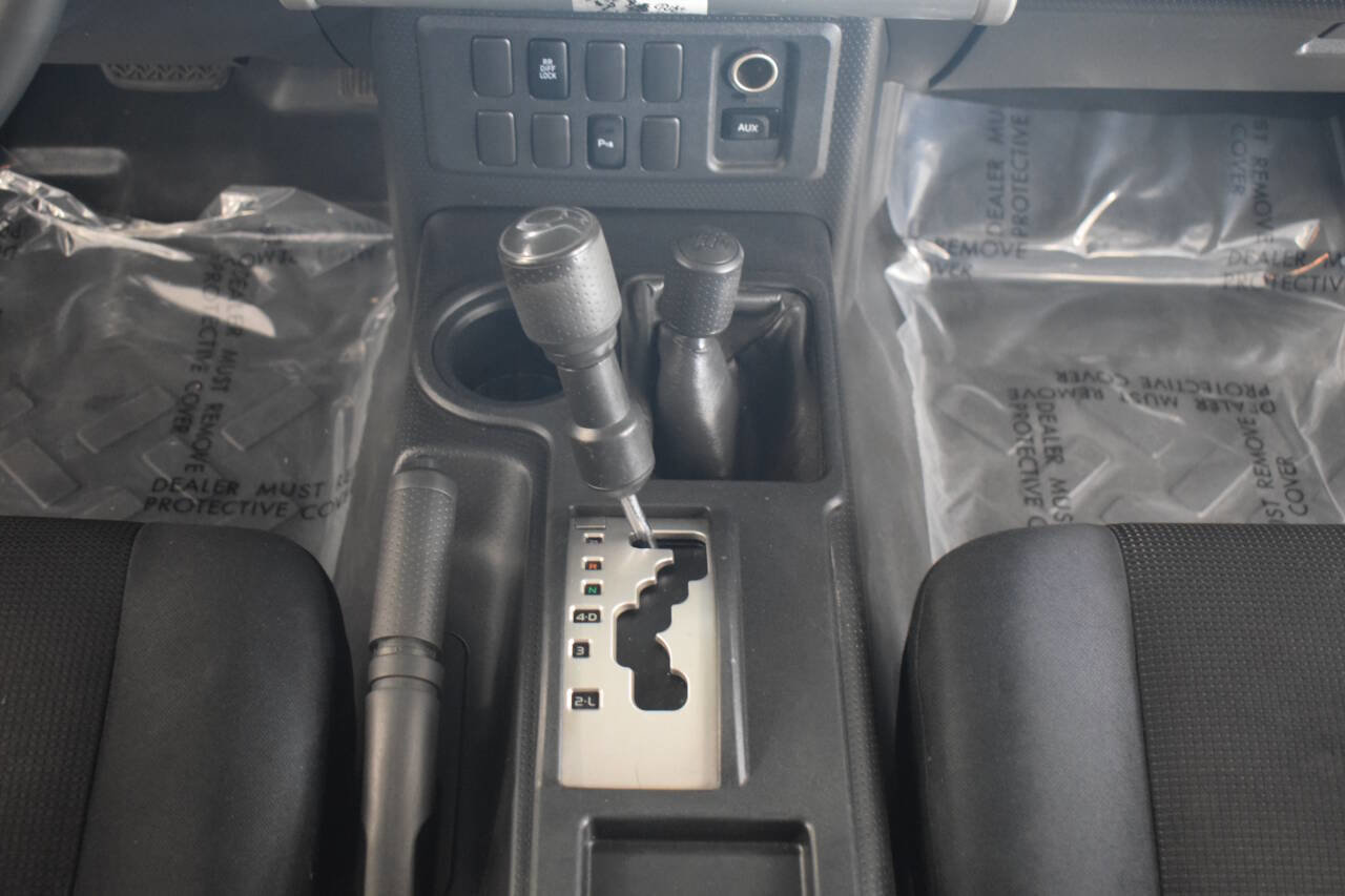 Used 2008 Toyota FJ Cruiser 4WD image 46