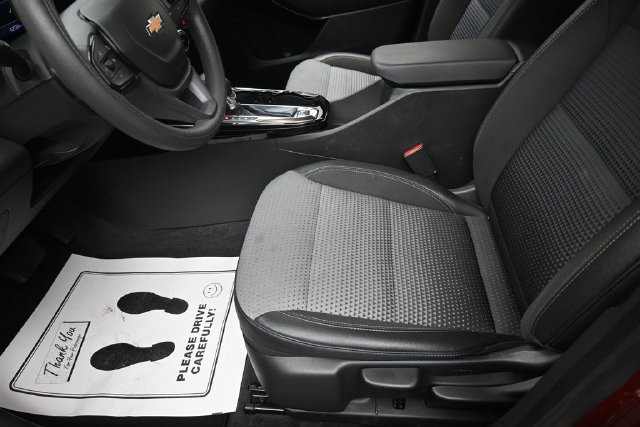 Used 2025 Chevrolet Trax LT FWD image 15