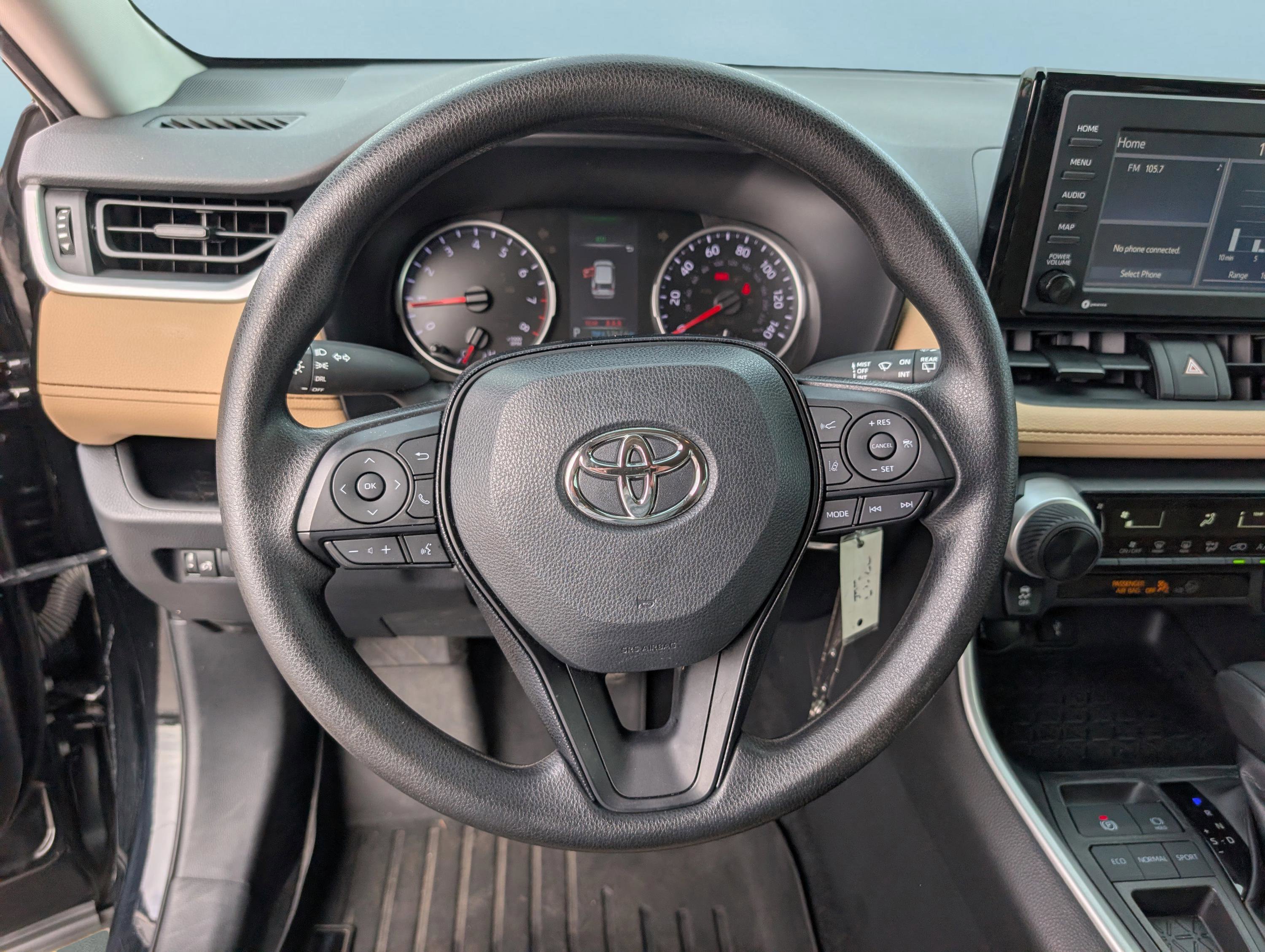 Used 2020 Toyota RAV4 LE image 20