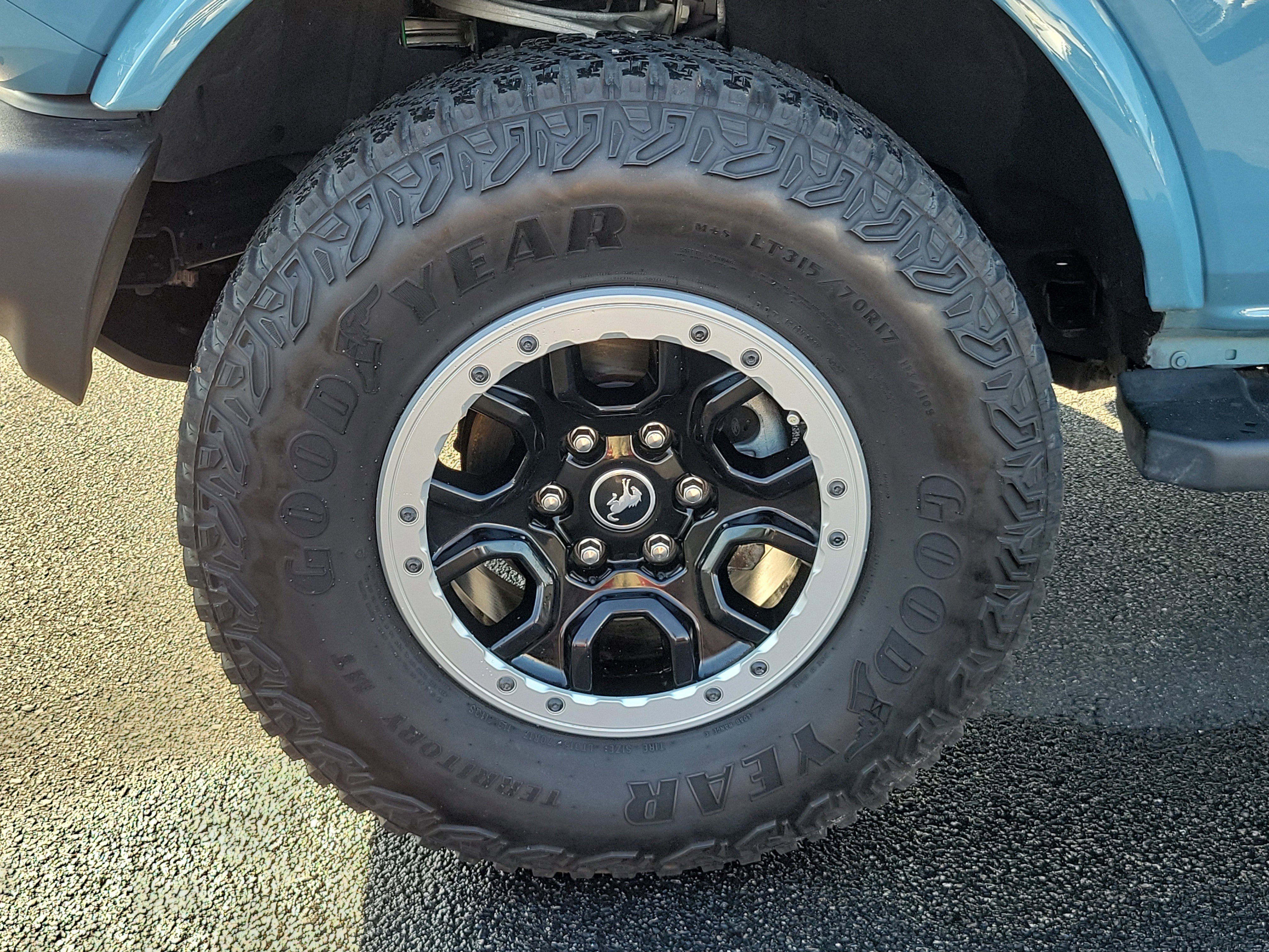 Used 2023 Ford Bronco Outer Banks image 10