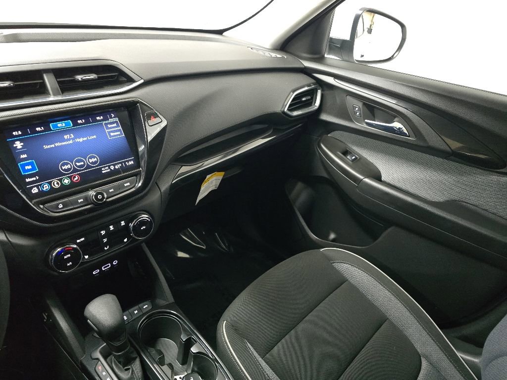 Used 2023 Chevrolet TrailBlazer LT w/ Convenience Package AWD/4WD image 25
