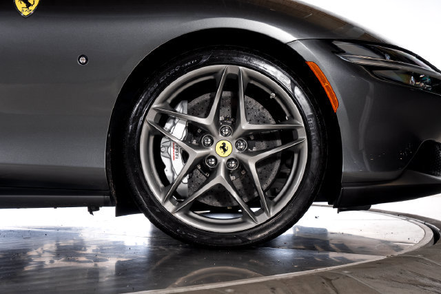 Certified 2026 Ferrari Roma Spider RWD image 20