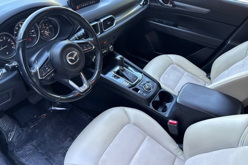 Used 2017 MAZDA CX-5 Touring FWD image 3