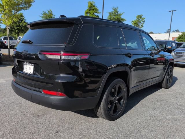 Certified 2022 Jeep Grand Cherokee L Laredo RWD image 4