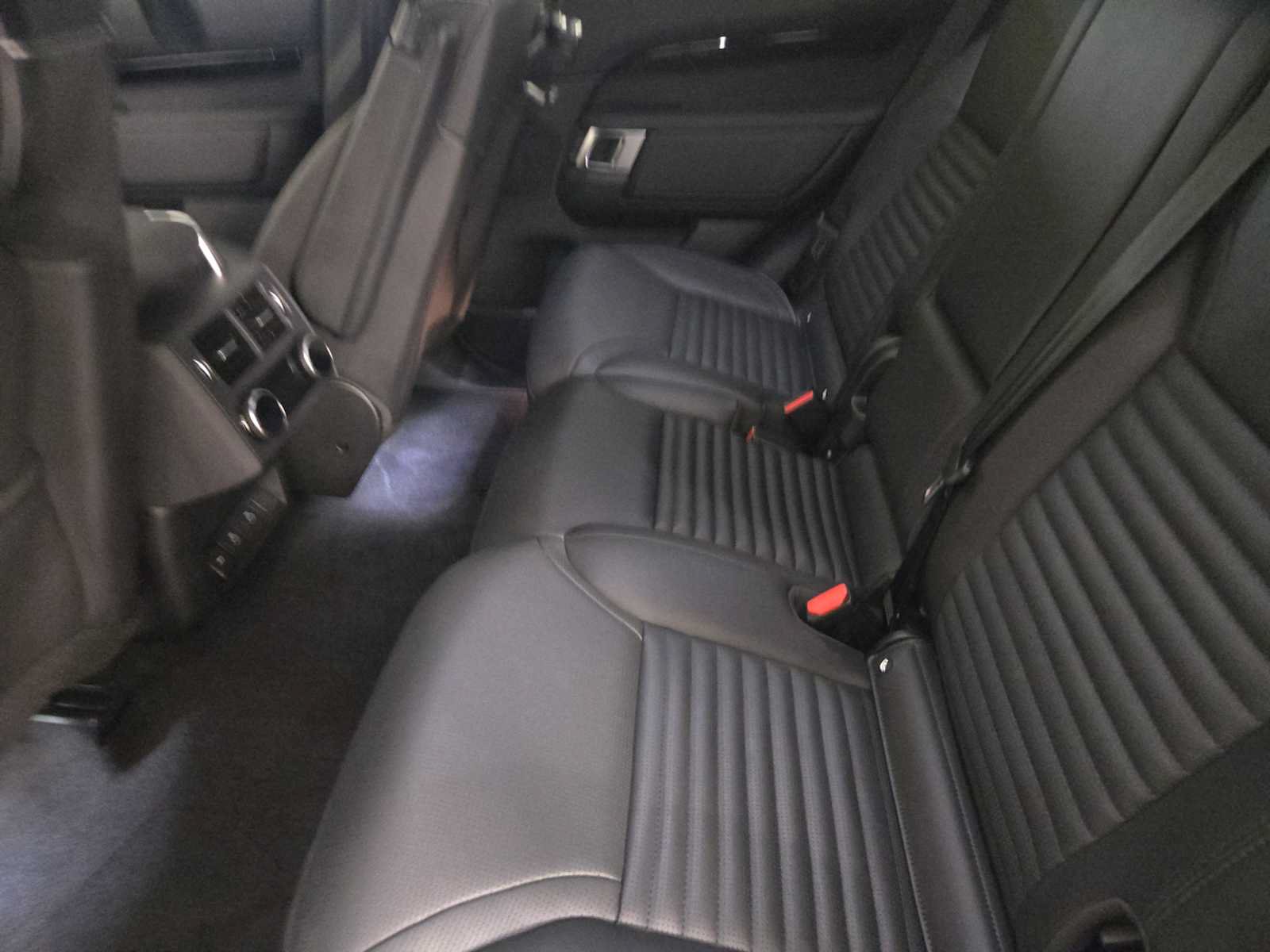 Used 2026 Land Rover Discovery S AWD/4WD image 28
