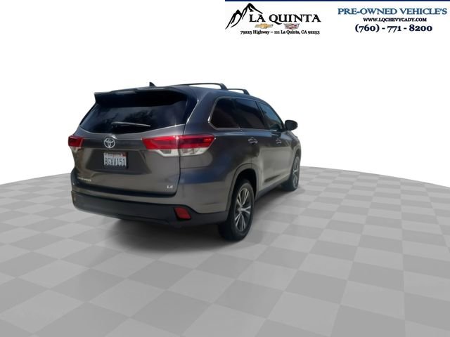 Used 2019 Toyota Highlander Plus FWD image 8