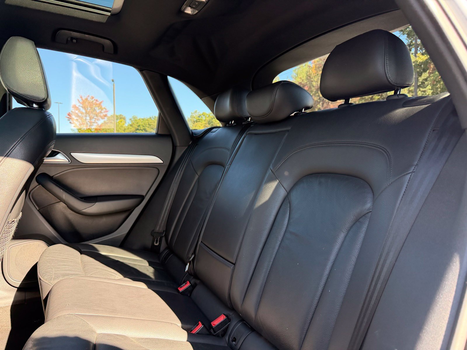 Used 2018 Audi Q3 2.0T Premium Plus w/ Premium Plus Package AWD/4WD image 30